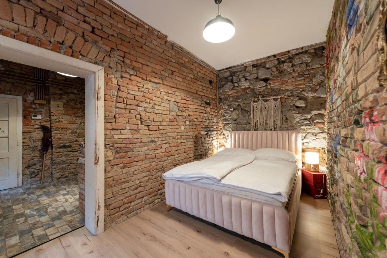Accommodation At The Folklore Apartment Bratislava Exterior foto